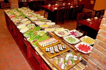 Buffet hoành tráng tại BBQ House.